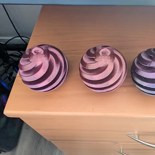 Boule de Noël Spirale – Impression 3D 🎁